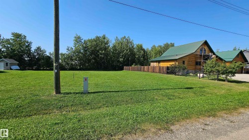 4220 43 Avenue, Rural Lac Ste. Anne County, AB 