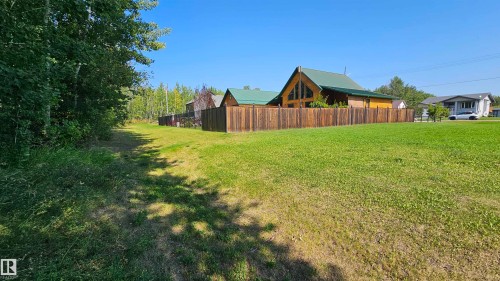 4220 43 Avenue, Rural Lac Ste. Anne County, AB 
