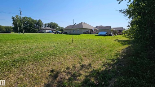 4220 43 Avenue, Rural Lac Ste. Anne County, AB 