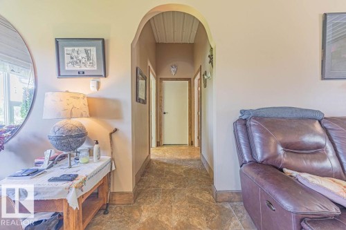 58031 Range Road 21, Rural Barrhead County, AB - Indoor