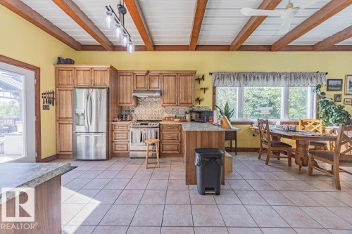 58031 Range Road 21, Rural Barrhead County, AB - Indoor