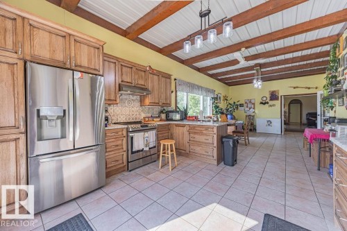 58031 Range Road 21, Rural Barrhead County, AB - Indoor Photo Showing Kitchen
