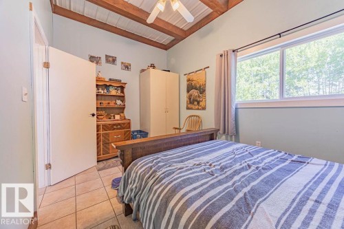 58031 Range Road 21, Rural Barrhead County, AB - Indoor Photo Showing Bedroom