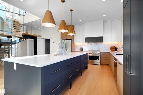 11 Jubilation Drive, St. Albert, AB - Indoor Photo Showing Kitchen With Upgraded Kitchen