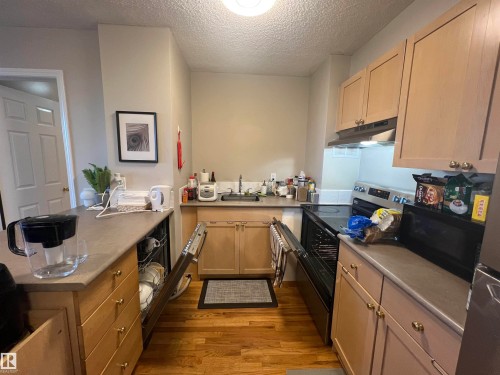 505 9730 106 Street, Edmonton, AB - Indoor Photo Showing Kitchen