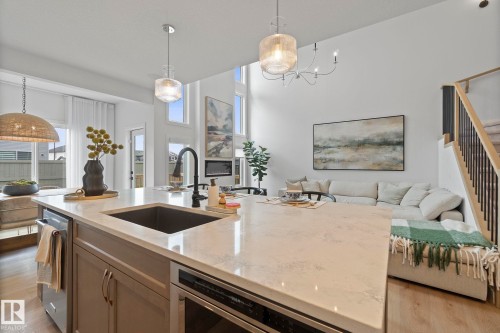 103 Dansereau Way, Beaumont, AB - Indoor Photo Showing Kitchen With Upgraded Kitchen