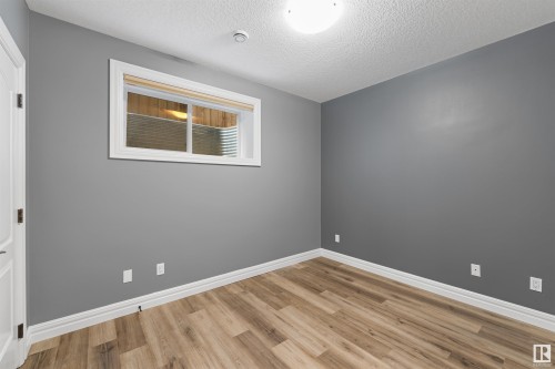 9654 83 Avenue, Edmonton, AB - Indoor Photo Showing Other Room