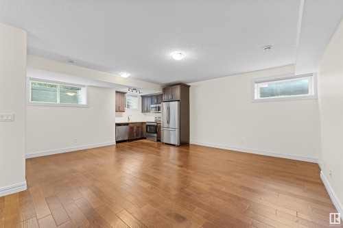 9654 83 Avenue, Edmonton, AB - Indoor