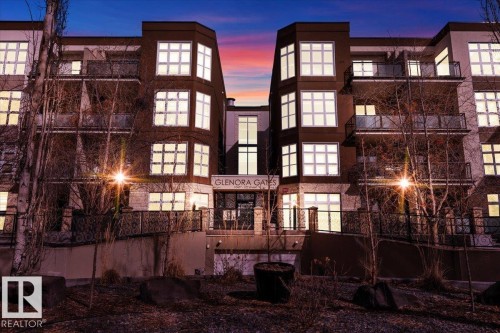 453 10403 122 Street  Edmonton, AB T5N 4C1