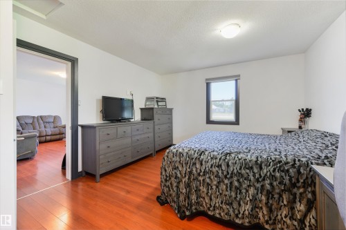 6130 Highway 16, Rural Parkland County, AB - Indoor Photo Showing Bedroom