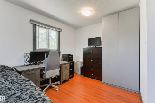 6130 Highway 16, Rural Parkland County, AB - Indoor Photo Showing Bedroom
