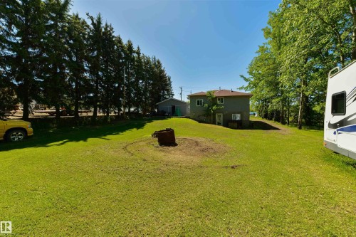 6130 Highway 16, Rural Parkland County, AB - Outdoor With Backyard