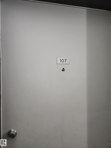 Edmonton, AB - Indoor