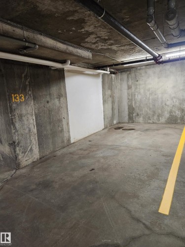 Edmonton, AB - Indoor