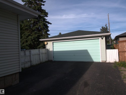 10719 152 Street, Edmonton, AB - Outdoor