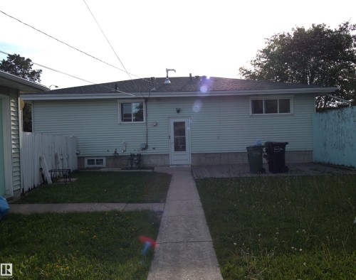 10719 152 Street, Edmonton, AB - Outdoor