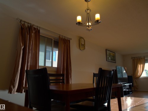 10719 152 Street, Edmonton, AB - Indoor Photo Showing Dining Room