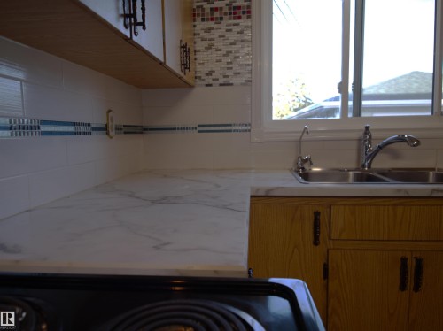 10719 152 Street, Edmonton, AB - Indoor