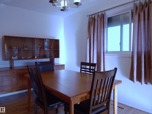 10719 152 Street, Edmonton, AB - Indoor Photo Showing Dining Room