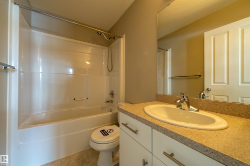 97 465 Hemingway Road, Edmonton, AB - Indoor Photo Showing Bathroom