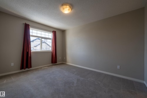 97 465 Hemingway Road, Edmonton, AB - Indoor Photo Showing Other Room