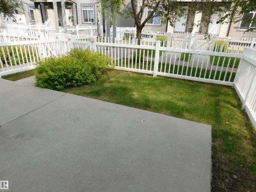 97 465 Hemingway Road, Edmonton, AB - Outdoor