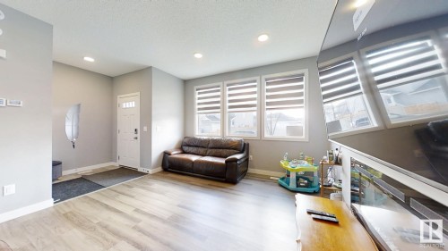 252 41 Avenue, Edmonton, AB - Indoor