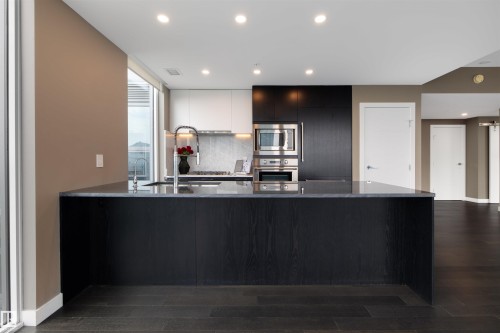 3802 10180 103 Street, Edmonton, AB - Indoor Photo Showing Kitchen With Upgraded Kitchen