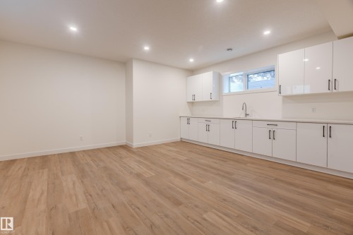 4921 50 Avenue, Legal, AB - Indoor