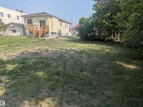 4921 50 Avenue, Legal, AB - Outdoor