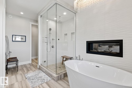 7216 156 Street, Edmonton, AB - Indoor Photo Showing Bathroom