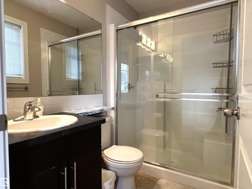 47 9535 217 Street, Edmonton, AB - Indoor Photo Showing Bathroom