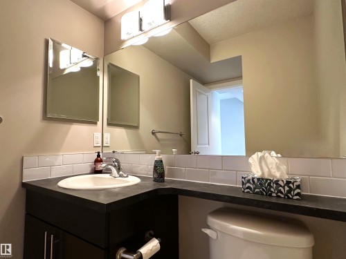 47 9535 217 Street, Edmonton, AB - Indoor Photo Showing Bathroom