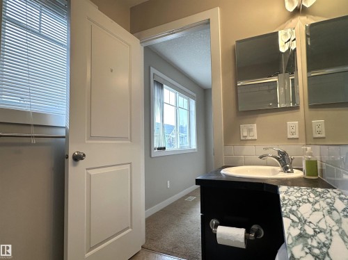 47 9535 217 Street, Edmonton, AB - Indoor Photo Showing Bathroom