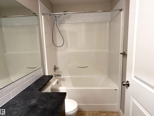 47 9535 217 Street, Edmonton, AB - Indoor Photo Showing Bathroom
