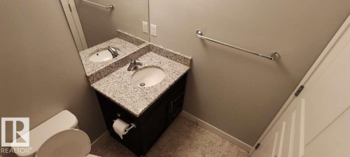 302 3670 139 Avenue, Edmonton, AB - Indoor Photo Showing Bathroom