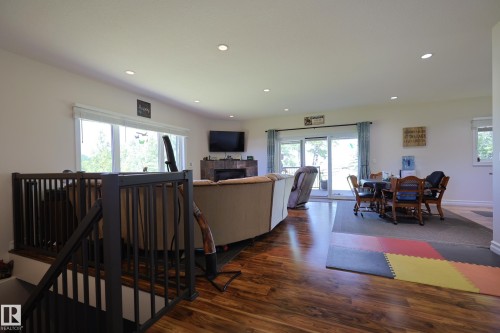 240002 Twp Rd 674, Rural Athabasca County, AB - Indoor