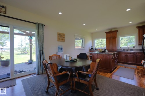 240002 Twp Rd 674, Rural Athabasca County, AB - Indoor Photo Showing Dining Room