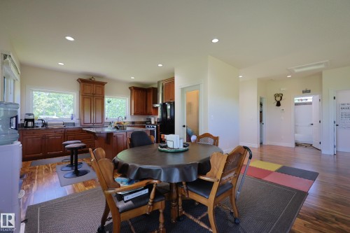 240002 Twp Rd 674, Rural Athabasca County, AB - Indoor Photo Showing Dining Room