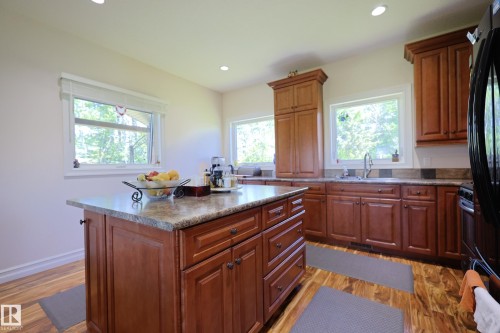 240002 Twp Rd 674, Rural Athabasca County, AB - Indoor Photo Showing Kitchen With Double Sink