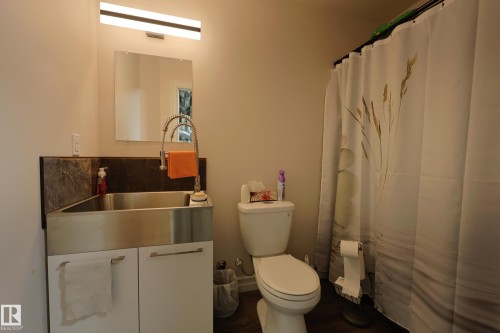 240002 Twp Rd 674, Rural Athabasca County, AB - Indoor Photo Showing Bathroom