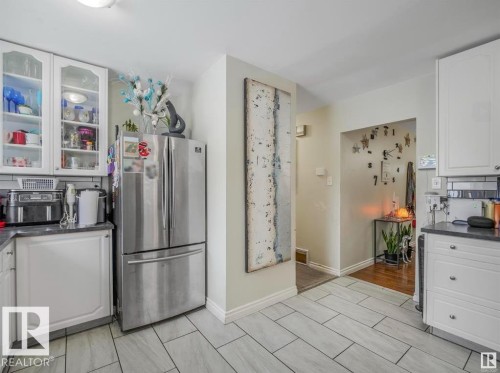 9524 129A Avenue, Edmonton, AB - Indoor Photo Showing Kitchen