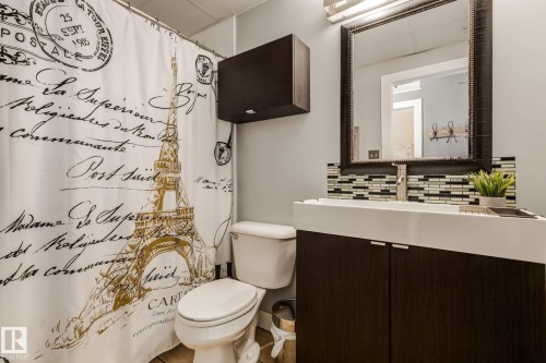 510 10024 Jasper Avenue, Edmonton, AB - Indoor Photo Showing Bathroom