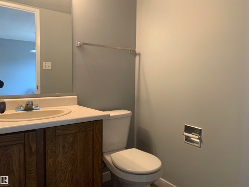 16427 115 Street, Edmonton, AB - Indoor Photo Showing Bathroom