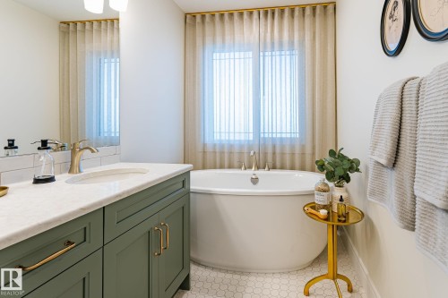 18 Emerald Way, Spruce Grove, AB - Indoor Photo Showing Bathroom