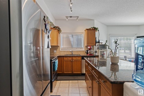 101 8931 156 Street, Edmonton, AB - Indoor Photo Showing Kitchen