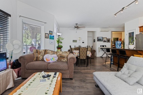 101 8931 156 Street, Edmonton, AB - Indoor Photo Showing Living Room