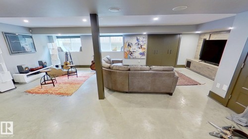 11313 127 Street, Edmonton, AB - Indoor