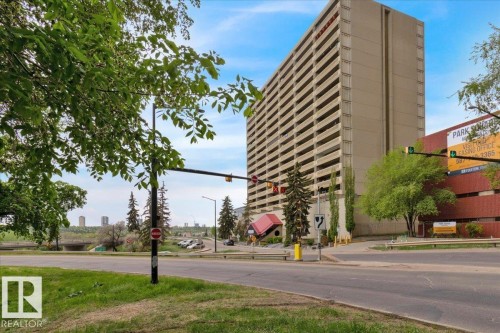 1012 9918 101 Street, Edmonton, AB - Outdoor
