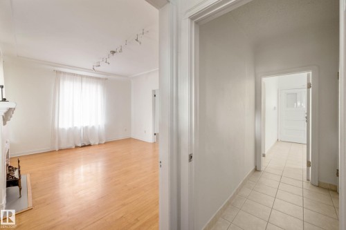 10149 122 Street, Edmonton, AB - Indoor Photo Showing Other Room
